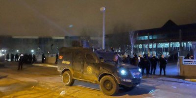 Van Belediyesi’ne şafak operasyonuyla kayyım