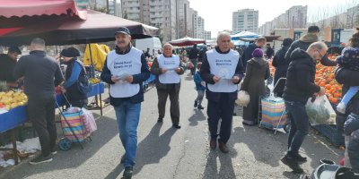 PWK Diyarbakır Dicle Kent Semt Pazarı ve  Sokaklarında Kürtçe Seçmeli Ders İçin Broşür Dağıttı