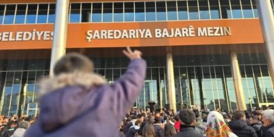 Van'da kayyım protestosunda gözaltına alınan 20 kişi tutuklandı