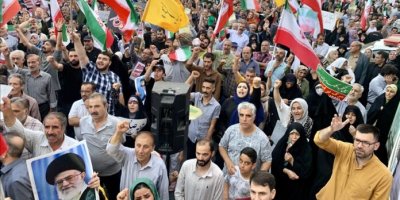 Tahran'da "zafer" kutlaması: İranlılar sokaklara döküldü