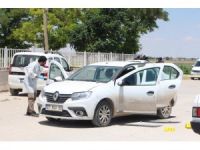 Suruç'ta havaya ateş açılarak durdurulan araçtan 4 çuval oy pusulası çıktı