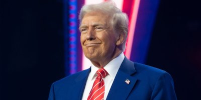 Trump: Netanyahu bir savaş kahramanı