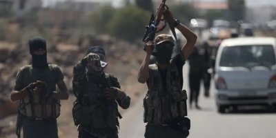 Suriye’de Savunma ve İçişleri Bakanlığı mensupları Süveyda’daki şiddet nedeniyle gözaltında