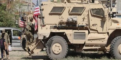 Deyrezzor'da DSG ile ortak devriye sırasında ABD konvoyuna saldırı