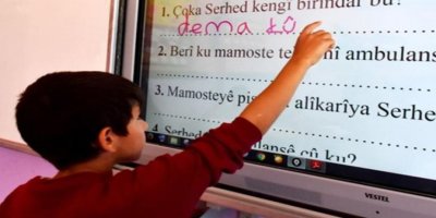 Hüdai Morsümbül: “Eğitim-Sen’li müdürler ‘asimilasyon aracı’ diyerek seçmeli Kürtçe dersleri kaldırıyor”