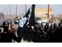 Indepedent: Kürtler Türk ordusuyla savaşıyor, IŞİD geri dönüyor