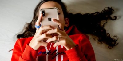 Danimarka'da sosyal medyaya yaş sınırı getiriliyor