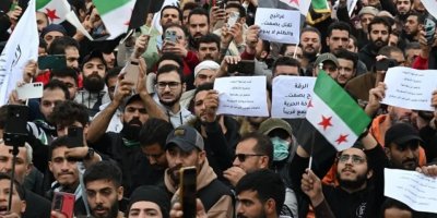 Suriye’de Gösterilerde Kürtlere Irkçı Saldırılar ve Tepkiler