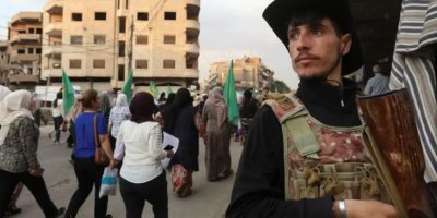 Washington’un Suriye Hatası: HTŞ’yi Güçlendirmek, Kürtleri Tehlikeye Atmak