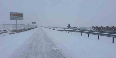 Diyarbakır’da son yılların en yoğun kar yağışı