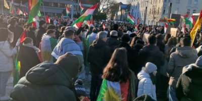 Almanya`nın HERNE kentinde Rojava için miting