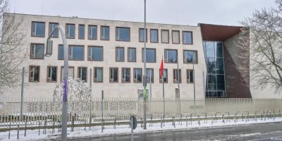 Berlin'de Türkiye Büyükelçiliğine boyalı saldırı