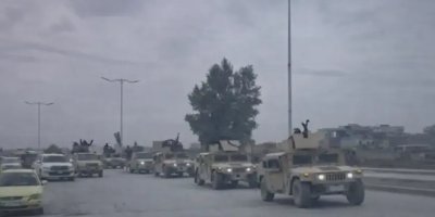 DSG, Haseke kent merkezinden ağır silahlarını çekmeye başladı