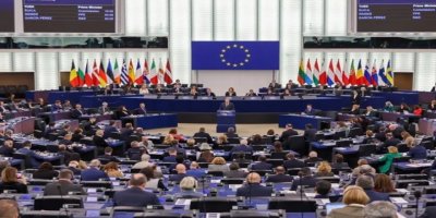 Avrupa Parlamentosu’nda Rojava oturumu: 'Takım elbiseli cihatçılık daha az ölümcül değil'