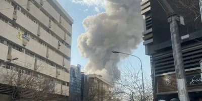 Tahran’da Kritik Noktalar Hedefte: Hamaney’in Ofisi ve İstihbarat Bakanlığına Saldırı