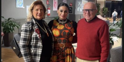 Milano Fashion Week: Özgürlüğün sembolü olarak saç örgüsü, Kürdistan’ın güneşi podyumu aydınlatıyor