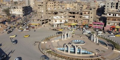 Parêzgarê Reqayê: Destdanîna ser milkên Kurdan dê were rawestandin