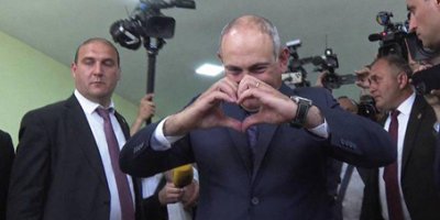 Paşinyan oyunu kullandı, Türkiye mesajı verdi: Aylar içinde sınırların açılacak