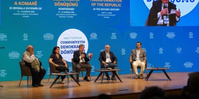 “Demokratik Cumhuriyet” Kürtlerin üçüncü yolu mu?