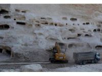 Hasankeyf’te beş katlı yüzlerce yeni mağara bulundu...Onlar da sulara gömülecek!