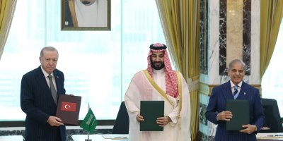 Türkiye, Suudi Arabistan ve Pakistan’dan savunma anlaşması: Bir üyeye saldırı, tüm üyelere yapılmış sayılacak