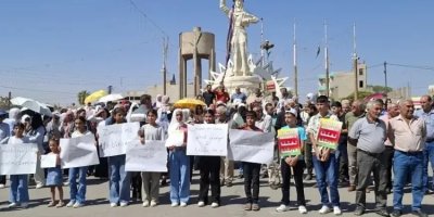 Rojava'da Şam'ın Kürtçe kararnamesini protestolar sürüyor