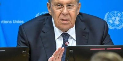 Lavrov: Rusya, Suriye’de Kürtlerin talebi olursa rol üstlenmeye hazır