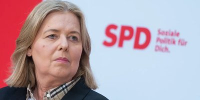 Almanya: SPD Genel Başkanı ve Çalışma Bakanı istifa etti