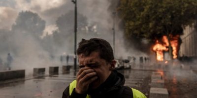 Fransa’da sokaklarda şiddet siyaseti karıştırdı.Macron: “Fransızlar bunu Fransa’ya nasıl yapabilir?