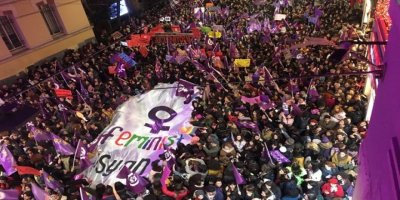 8 Marta kadınlara gaz