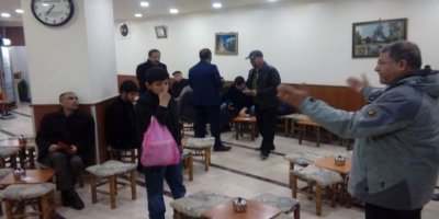 Feyyaz Ekmen 42 kahvehaneyi ziyaret etti