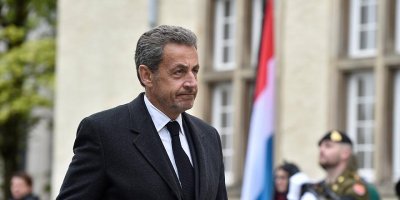 Fransa Anayasa Konseyi Sarkozy'nin yargılanmasının önünü açtı