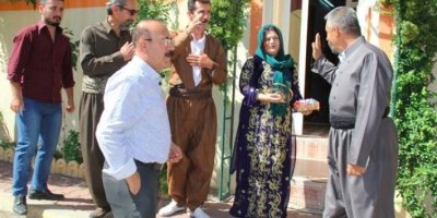 Kakeyi Kürtlerinden, Müslüman Kürtlere bayram ziyareti