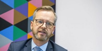 İsveç İçişleri Bakanı: Kürtler ile ilişkiler yoğunlaştırılmalı