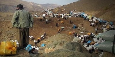 İran bir Kürt kolberi daha katletti