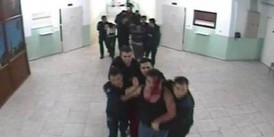 Cezaevinde çocuklara şiddet