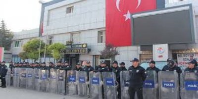 HDP'li belediyelere kayyım atandı