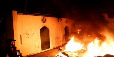 Irak ordusu, İran konsolosluğunun ateşe verilmesinin ardından Necef kentini giriş çıkışlara kapattı