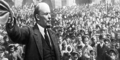 Putin, Lenin'i hedef aldı: Rusya'nın altını oydu