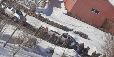 Bingöl’de mezraya baskın: ‘Kamp var’ denilerek evin içi kazıldı, kadınlara şiddet uygulandı