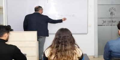 İSMEK tarafından açılan Kürtçe kursuna yapılan başvuru, ilk günden kontenjanın 2 katını aştı