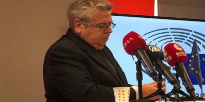 AP Raportörü: Herkese terörist dersek, belki de hiç kimse terörist değildir