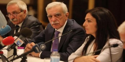 HRW: Kürt Belediye Başkanlarının Görevden Alınması Seçme ve Seçilme Hakkını İhlal Ediyor