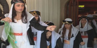 Ezidi Korosu, Lordlar Kamarası’nda genelenksel şarkılarını seslendirdi