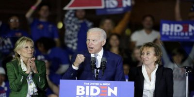 ABD ön seçimlerinde 14 eyaletten 8'inde Biden kazandı