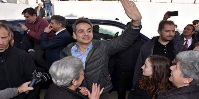 Miçotakis: Göçmenler İdlib'den gelmiyor, akıcı Türkçe konuşuyorlar